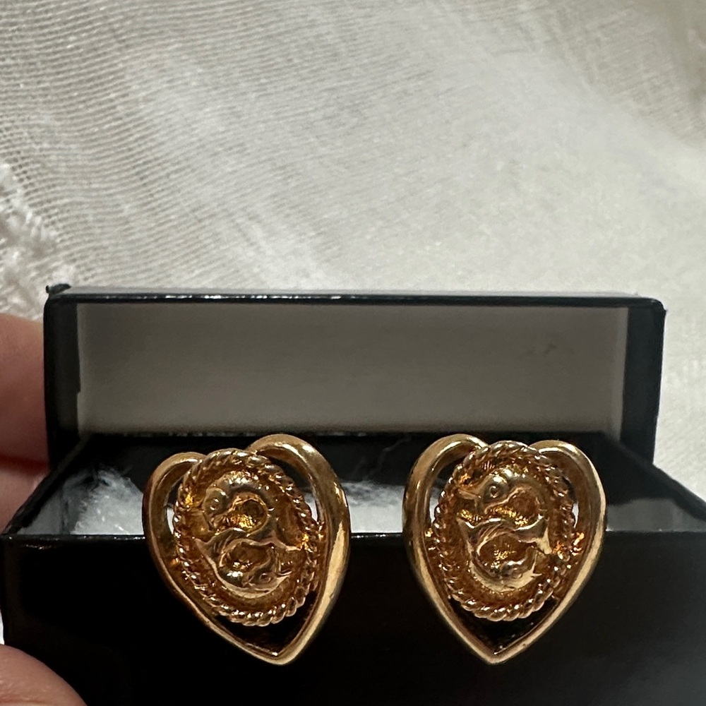 Gold Heart Virgo Zodiac Stud Earrings - Women's Jewelry